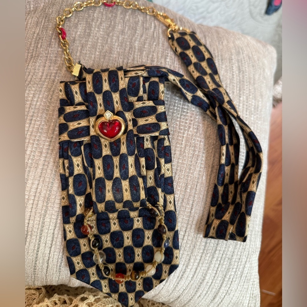 Silk Tie Upcycled Jabot Necklace Vintage Jewellery Embellishments - Picture 5 of 14
